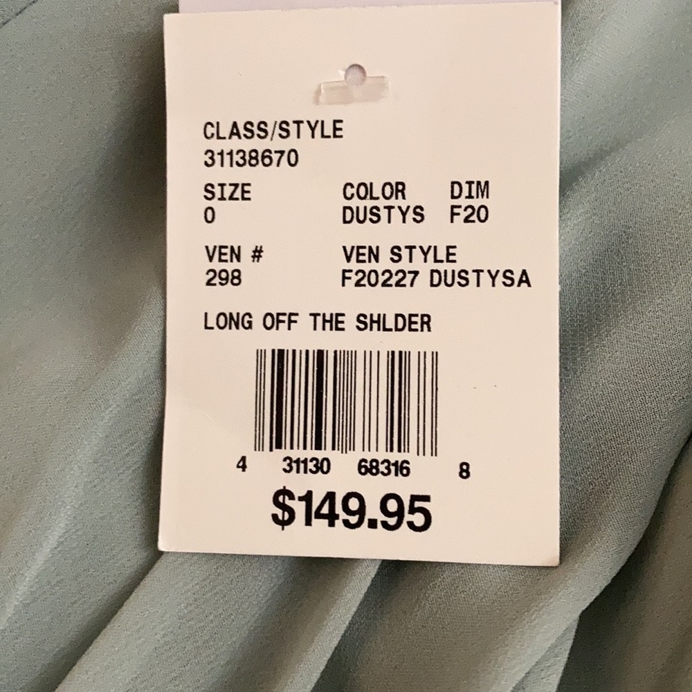 Elegant sage green dress, perfect for any special occasion. - Picture 2 of 2